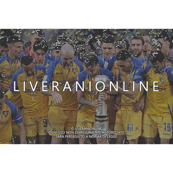 Frosinone vs Genoa Campionato Serie B - 37 Giornata - Stadio B.Stirpe - Frosinone 13-05-2023 nella foto Il Frosinone con la coppa - Esultanza Festeggiamenti fine gara e Premiazione del Frosinone per la Promozione in Serie A ©Federico Gaetano / AGENZIA ALDO LIVERANI SAS