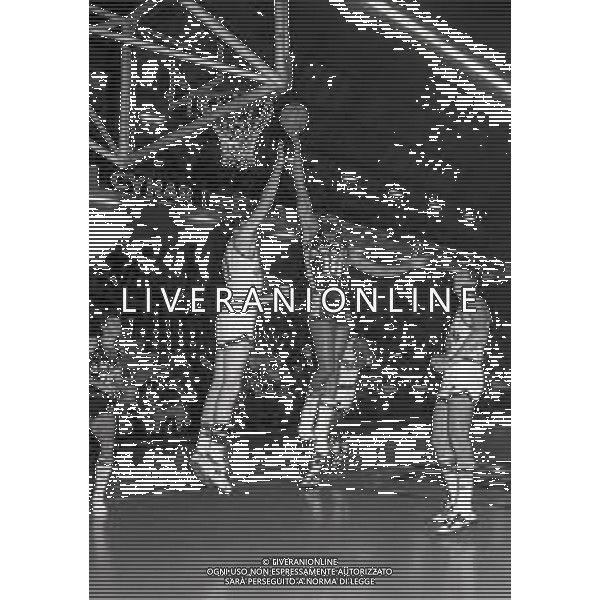 14-10-1979 MILANO CAMPIONATO DI BASKET SERIE A1 ISOLABELLA MILANO-SINUDYNE BOLOGNA 91-122 NELLA FOTO MEL DAVIS AG ALDO LIVERANI SAS