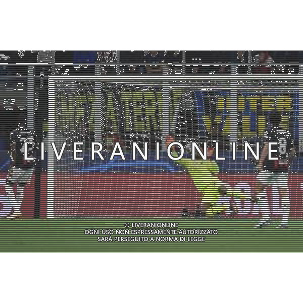 sullo 0 a 0 Mike Maignan (Milan) salva la porta con una parata d\'istinto Inter vs Milan Milano 16-05-2023 Stadio Giuseppe Meazza - San Siro UEFA Champions League semifinale - gara di ritorno foto Roberto Garavaglia/ag. Aldo Liverani sas/ AGENZIA ALDO LIVERANI SAS