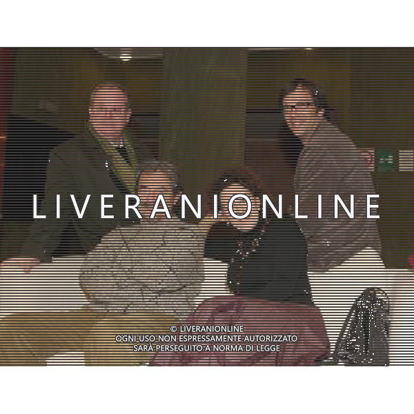 MILANO 21 NOVEMBRE 2005 PRESENTAZIONE DI IL MALATO IMMAGINARIO DI MOLIERE CON MASSSIMO DAPPORTO NELLA FOTO: MASSIMO DAPPORTO SUSANNA MARCOMENI GUGLIELMO FERRO PH FRANCESCO/AG ALDO LIVERANI