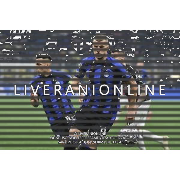 Edin Dzeko (Inter) e sulla SX Lautaro Martinez (Inter) Inter vs Milan Milano 16-05-2023 Stadio Giuseppe Meazza - San Siro UEFA Champions League semifinale - gara di ritorno foto Roberto Garavaglia/ag. Aldo Liverani sas / AGENZIA ALDO LIVERANI SAS