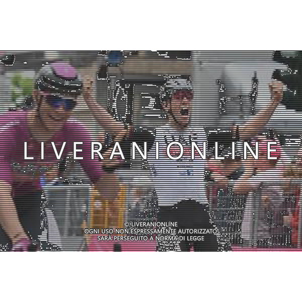 17-05-2023 Giro D\'italia; Tappa 11 Camaiore - Tortona; 2023, Uae Emirates; 2023, Bahrain - Victorious; Ackermann, Pascal; Milan, Jonathan; Tortona; ©SIROTTI / AGENZIA ALDO LIVERANI SAS