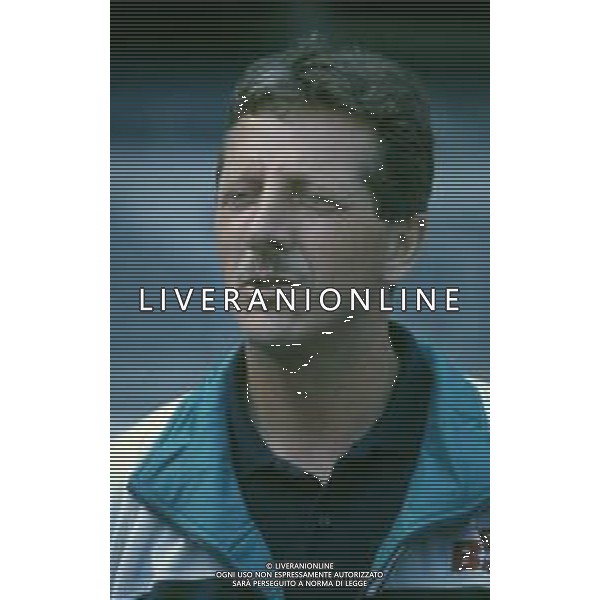 RETROSPETTIVA GIUSEPPE MATERAZZI ALLENATORE CALCIO NELLA FOTO GIUSEPPE MATERAZZI ALLENATORE DEL BARI CALCIO NELL\'ANNO 1994--1995 AG ALDO LIVERANI SAS 