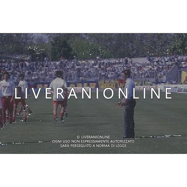 RETROSPETTIVA GIUSEPPE MATERAZZI ALLENATORE CALCIO NELLA FOTO GIUSEPPE MATERAZZI ALLENATORE DEL BARI CALCIO NELL\'ANNO 1994--1995 AG ALDO LIVERANI SAS 