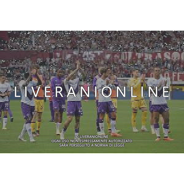 TVMV-Torino 21.05.2023 Stadio Grande Torino ©Manuela Viganti/Agenzia Aldo Liverani Torino vs Fiorentina Campionato Calcio Serie A TIM 2022/2023 36a giornata Nella foto: esultanza dei giocatori della fiorentina che ringraziano i tifosi a fine gara ©Viganti / AGENZIA ALDO LIVERANI SAS