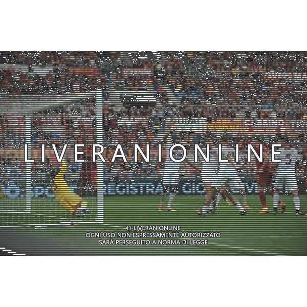 Roma vs Salernitana Campionato Serie A TIM - 36 Giornata - Stadio Olimpico - Roma 22-05-2023 nella foto Gol annullato Ibanez ©Federico Gaetano / Agenzia Aldo Liverani Sas
