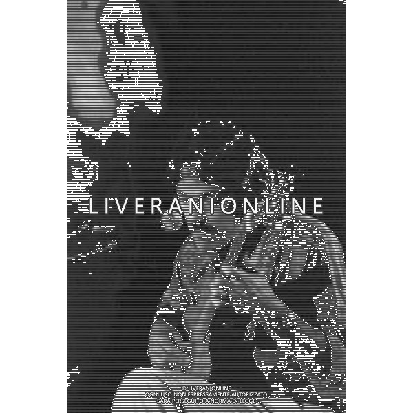 NG - RETROSPETTIVA TOQUINHO (pseudonimo di Antonio Pecci Filho) CANTANTE BRASILIANO NELLA FOTO MENTRE SI ESIBISCE A TEATRO NELL\'ANNO 1985 AG ALDO LIVERANI SAS