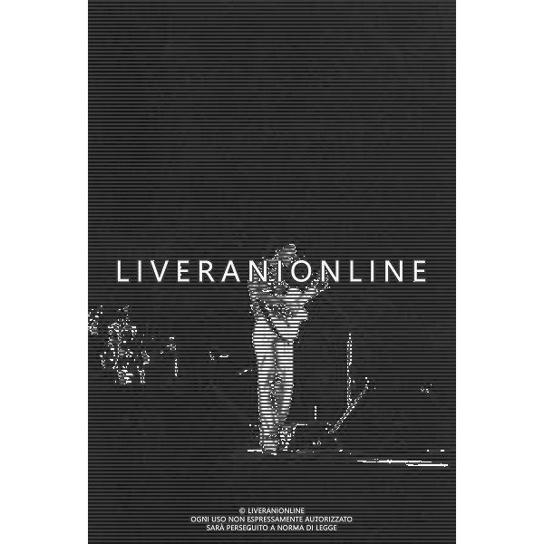 NG - RETROSPETTIVA TOQUINHO (pseudonimo di Antonio Pecci Filho) CANTANTE BRASILIANO NELLA FOTO MENTRE SI ESIBISCE A TEATRO NELL\'ANNO 1985 AG ALDO LIVERANI SAS