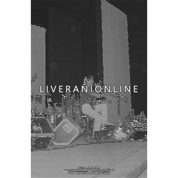 NG - RETROSPETTIVA TOQUINHO (pseudonimo di Antonio Pecci Filho) CANTANTE BRASILIANO NELLA FOTO MENTRE SI ESIBISCE A TEATRO NELL\'ANNO 1985 AG ALDO LIVERANI SAS