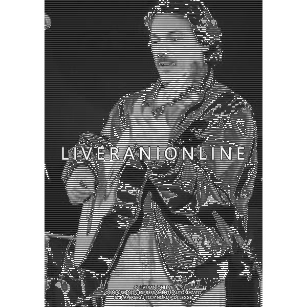 NG - RETROSPETTIVA TOQUINHO (pseudonimo di Antonio Pecci Filho) CANTANTE BRASILIANO NELLA FOTO IN CONCERTO A MILANO IN PIAZZA DUOMO NELL\'ANNO 1992 AG ALDO LIVERANI SAS