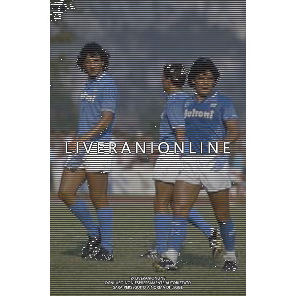 RETROSPETTIVA ANDREA CARNEVALE CALCIATORE NELLA FOTO CON LA MAGLIA DEL NAPOLI CALCIO CON DIEGO ARMANDO MARADONA AG ALDO LIVERANI SAS