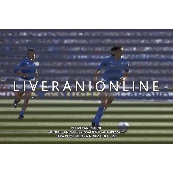 RETROSPETTIVA ANDREA CARNEVALE CALCIATORE NELLA FOTO CON LA MAGLIA DEL NAPOLI CALCIO CON SALVATORE BAGNI AG ALDO LIVERANI SAS
