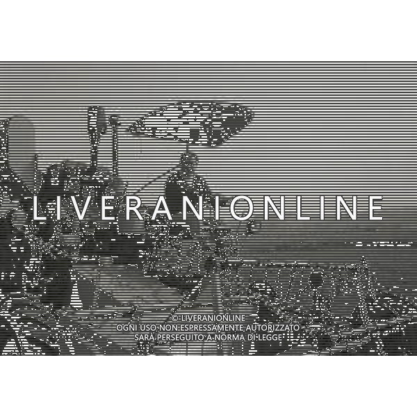 NEG-1972 SALSOMAGGIORE L\'EX PUGILE GIANCARLO GARBELLI NELLA SUA TENUTA DI CAMPAGNA TRA AGRICOLTURA E DOVE DIPINGE QUADRI AG ALDO LIVERANI SAS