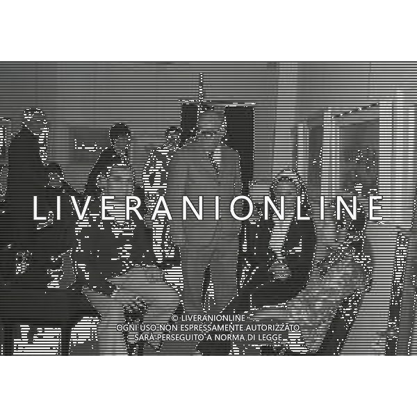 NEG-1972 SALSOMAGGIORE L\'EX PUGILE GIANCARLO GARBELLI NELLA SUA TENUTA DI CAMPAGNA TRA AGRICOLTURA E DOVE DIPINGE QUADRI AG ALDO LIVERANI SAS