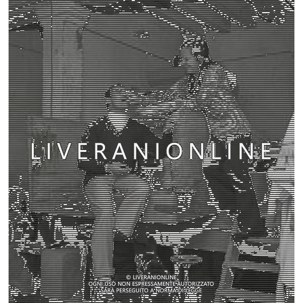 NEG-1972 SALSOMAGGIORE L\'EX PUGILE GIANCARLO GARBELLI NELLA SUA TENUTA DI CAMPAGNA TRA AGRICOLTURA E DOVE DIPINGE QUADRI AG ALDO LIVERANI SAS