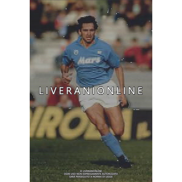RETROSPETTIVA ANDREA CARNEVALE CALCIATORE NELLA FOTO CON LA MAGLIA DEL NAPOLI CALCIO CAMPIONATO 1988-1989 AG ALDO LIVERANI SAS