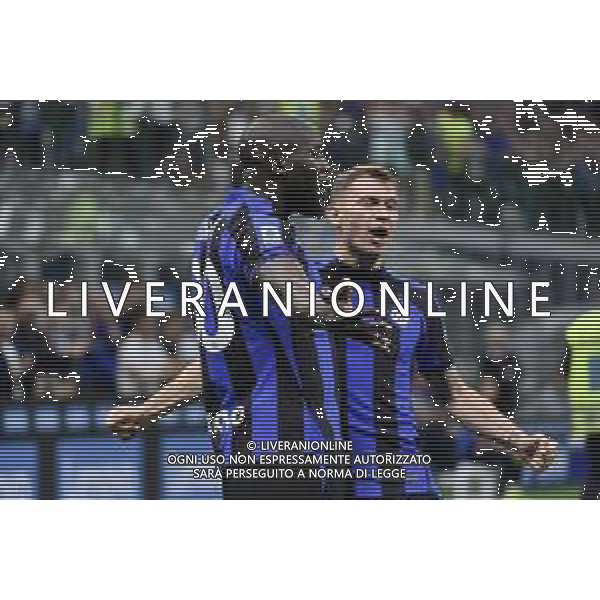 Romelu Lukaku (Inter) e Nicolo\' Barella (Inter) esultano dopo il gol dell\'1 a 0 Inter vs Atalanta Milano 27-05-2023 Stadio Giuseppe Meazza - San Siro Campionato Serie A TIM - 37a giornata foto Roberto Garavaglia/ag. Aldo Liverani sas/ AGENZIA ALDO LIVERANI SAS