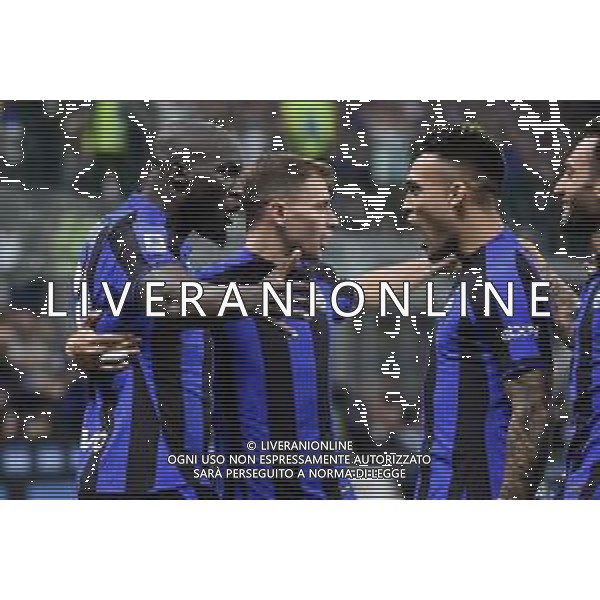 esultanza Inter dopo il gol dell\'1 a 0 Romelu Lukaku con Nicolo\' Barella e Lautaro Martinez Inter vs Atalanta Milano 27-05-2023 Stadio Giuseppe Meazza - San Siro Campionato Serie A TIM - 37a giornata foto Roberto Garavaglia/ag. Aldo Liverani sas/ AGENZIA ALDO LIVERANI SAS