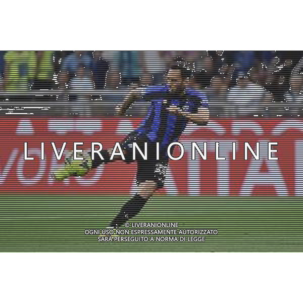 Hakan Calhanoglu (Inter) segna il gol del 3 a 0 ma la rete viene annullata per fuorigioco Inter vs Atalanta Milano 27-05-2023 Stadio Giuseppe Meazza - San Siro Campionato Serie A TIM - 37a giornata foto Roberto Garavaglia/ag. Aldo Liverani sas/ AGENZIA ALDO LIVERANI SAS