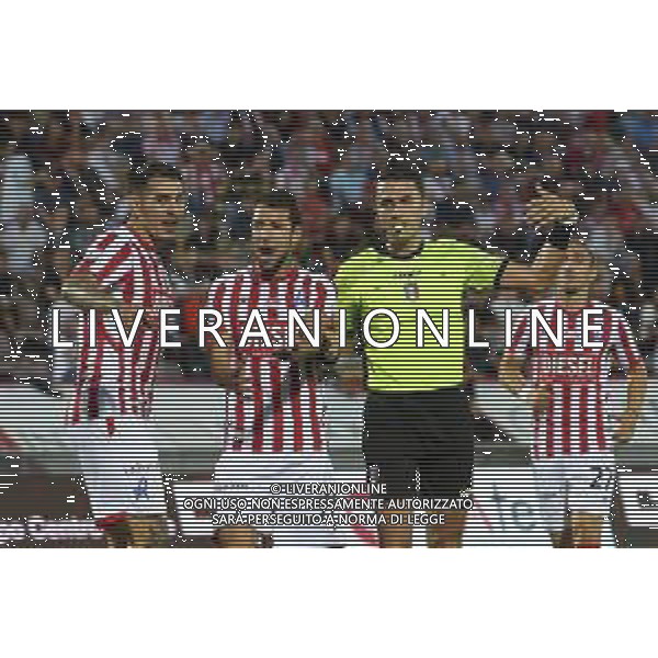 L.R. VICENZA - CESENA SECONDO TURNO PLAY OFF NAZIONALE - GARA DI ANDATA CAMPIONATO CALCIO SERIE C LEGA PRO 27.05.2023 NELLA FOTO PROTESTE GIOCATORI VICENZA CON ARBITRO MATTIA PASCARELLA ©PG / AGENZIA ALDO LIVERANI SAS