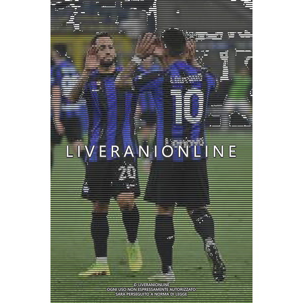 Hakan Calhanoglu (Inter) SX e Lautaro Martinez (Inter) DX esultano dopo il gol del 3 a 1 Inter vs Atalanta Milano 27-05-2023 Stadio Giuseppe Meazza - San Siro Campionato Serie A TIM - 37a giornata foto Roberto Garavaglia/ag. Aldo Liverani sas