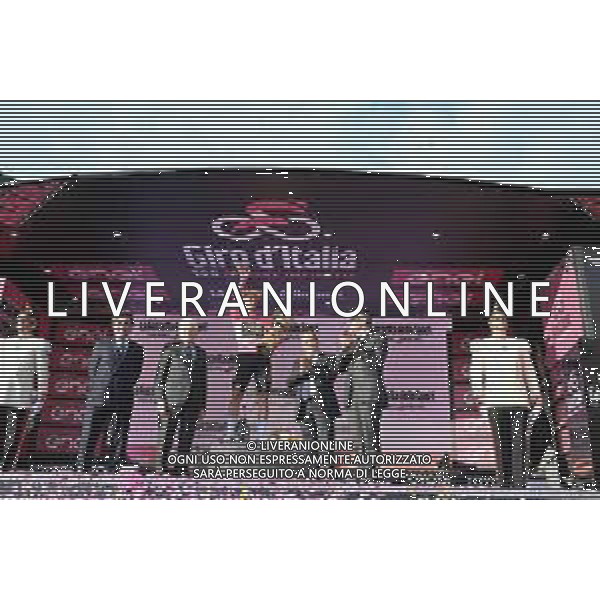28-05-2023 Giro D\'italia; Tappa 21 Roma - Roma; 2023, Jumbo - Visma; Roglic, Primoz; Mattarella, Sergio; Cairo, Urbano; Vegni, Mauro; Bellino, Paolo; Roma; ©SIROTTI / AGENZIA ALDO LIVERANI SAS