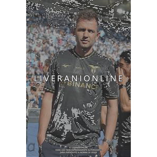 Lazio vs Cremonese Campionato Serie A TIM - 37 Giornata - Stadio Olimpico - Roma 28-05-2023 nella foto Senad Lulic saluta i tifosi a fine gara ©Federico Gaetano / AGENZIA ALDO LIVERANI SAS