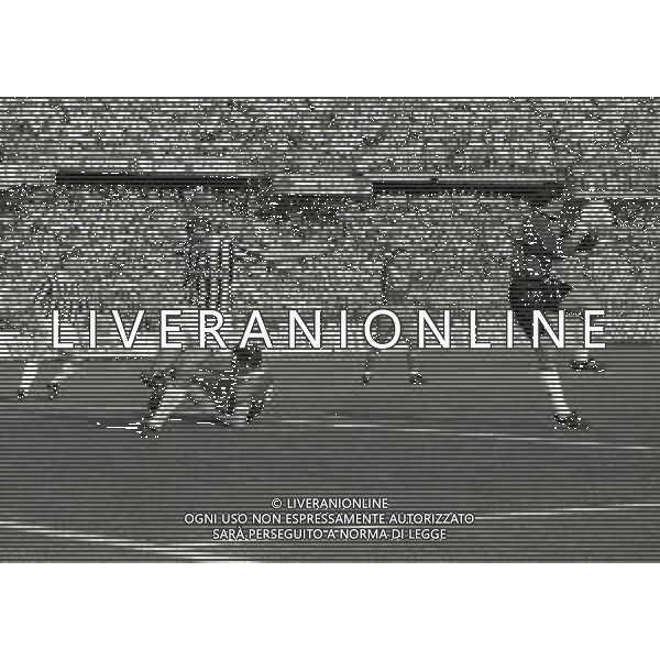 24-04-1994 PIACENZA-CAMPIIONATO DI CALCIO SERIE A PIACENZA-JUVENTUS 0-0 NELLA FOTO PARATA ANGELO PERUZZI AG ALDO LIVERANI SAS