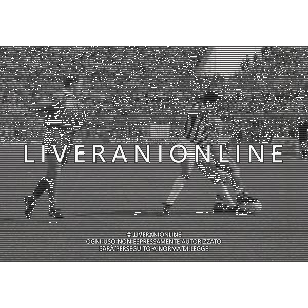 24-04-1994 PIACENZA-CAMPIIONATO DI CALCIO SERIE A PIACENZA-JUVENTUS 0-0 NELLA FOTO PASQUALE SUPPA E ROBERTO BAGGIO AG ALDO LIVERANI SAS