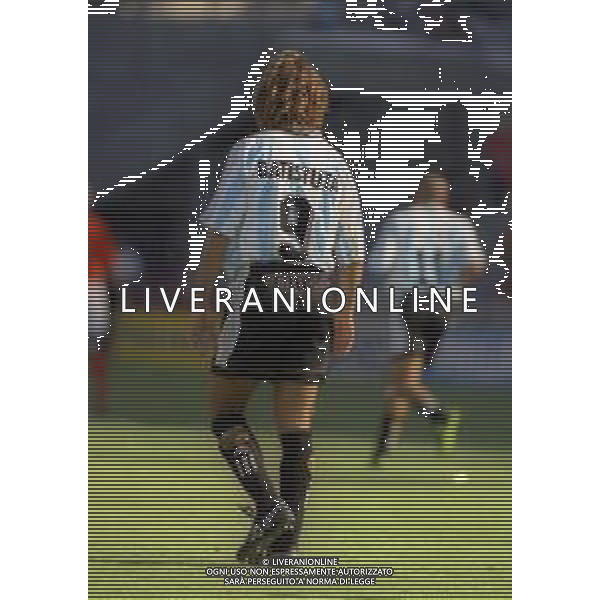 NEG-RETROSPETTIVA GABRIEL BATISTUTA CALCIATORE NELLA FOTO GABRIEL BATISTUTA CON LA MAGLIA DELLA NAZIONALE ARGENTINA IN OLANDA ARGENTINA MONDIALI 1998 AG ALDO LIVERANI SAS  