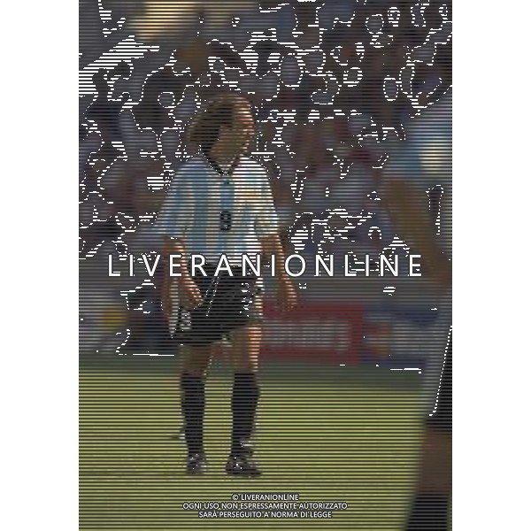NEG-RETROSPETTIVA GABRIEL BATISTUTA CALCIATORE NELLA FOTO GABRIEL BATISTUTA CON LA MAGLIA DELLA NAZIONALE ARGENTINA IN OLANDA ARGENTINA MONDIALI 1998 AG ALDO LIVERANI SAS  