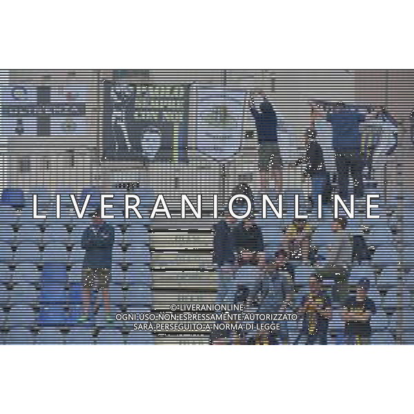 30-5-2023. Cagliari Calcio-Parma Calcio. Gara andata semifinale play off BKT 2022/2023, stadio Unipol Domus Cagliari. Foto Salvatore Moi/Aldo Liverani s.a.s. Nella foto: Tifosi del Parma Calcio in trasferta, nel settore ospiti dello stadio Unipol Domus di Cagliari. ©MOI SALVATORE / Agenzia Aldo Liverani Sas