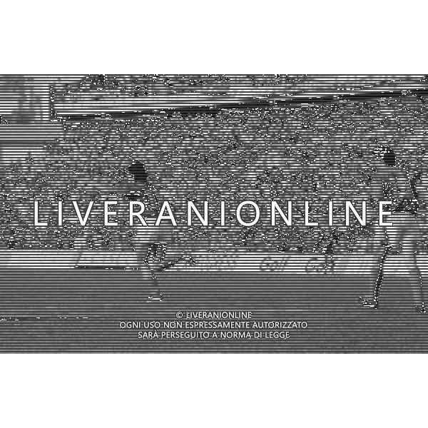 Neg- RETROSPETTIVA ANDREA CARNEVALE CALCIATORE NELLA FOTO CON LA MAGLIA DELLA NAZIONALE ITALIANA NELLA PARTITA AMICHEVOLE CONTRO L\'UNGHERIA A TARANTO IL 26.04.1989 - ESULTANZA DOPO IL GOL AG ALDO LIVERANI SAS