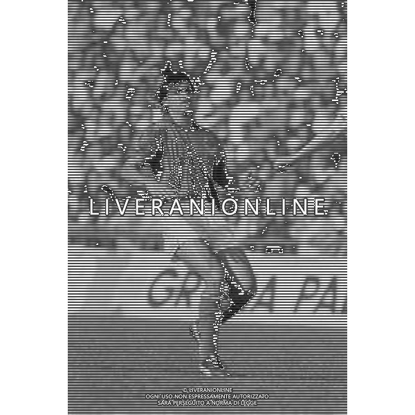 Neg- RETROSPETTIVA ANDREA CARNEVALE CALCIATORE NELLA FOTO CON LA MAGLIA DELLA NAZIONALE ITALIANA NELLA PARTITA AMICHEVOLE CONTRO L\'UNGHERIA A TARANTO IL 26.04.1989 AG ALDO LIVERANI SAS