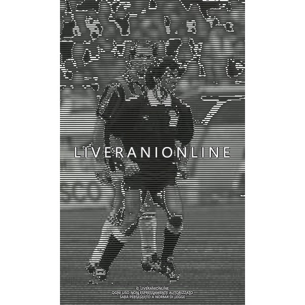 NEG-18-04-1992 MILANO CAMPIONATO DI CALCIO SERIE A MILAN-INTER 1-0 NELLA FOTO L\'ARBITRO GRAZIANO CESARI AG ALDO LIVERANI SAS 