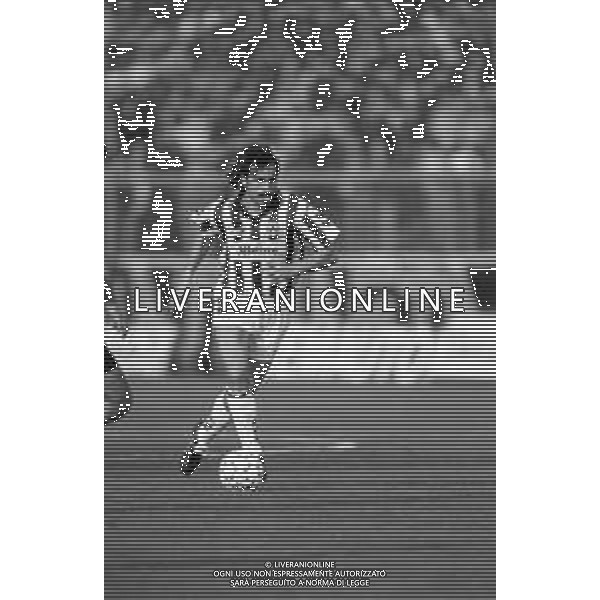 Neg- RETROSPETTIVA ANDREA CARNEVALE CALCIATORE NELLA FOTO CON LA MAGLIA DELL\'UDINESE CALCIO NELL\'ANNO 1994-1995 AG ALDO LIVERANI SAS