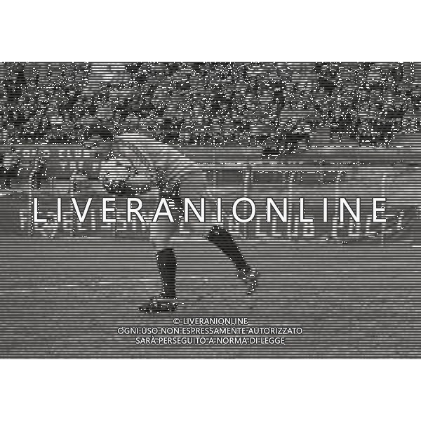 NEG-19-12-1982 COMO CAMPIONATO DI CALCIO SERIE B COMO-AREZZO 0-1 NELLA FOTO PARATA GIUSEPPE PELLICANO\' AG ALDO LIVERANI SAS