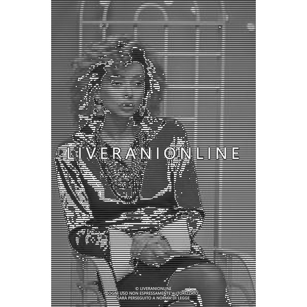 Neg- RETROSPETTIVA ENRICA BONACCORTI CONDUTTRICE TELEVISIVA NELLA FOTO A MILANO NELL\'ANNO 1988 CONDUCE IL PROGRAMMA \'CARI GENITORI\' AG ALDO LIVERANI SAS