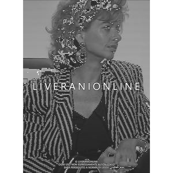 Neg- RETROSPETTIVA ENRICA BONACCORTI CONDUTTRICE TELEVISIVA NELLA FOTO A MILANO NELL\'ANNO 1988 AG ALDO LIVERANI SAS