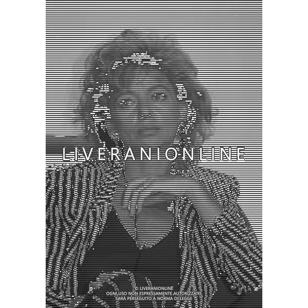 Neg- RETROSPETTIVA ENRICA BONACCORTI CONDUTTRICE TELEVISIVA NELLA FOTO A MILANO NELL\'ANNO 1988 AG ALDO LIVERANI SAS