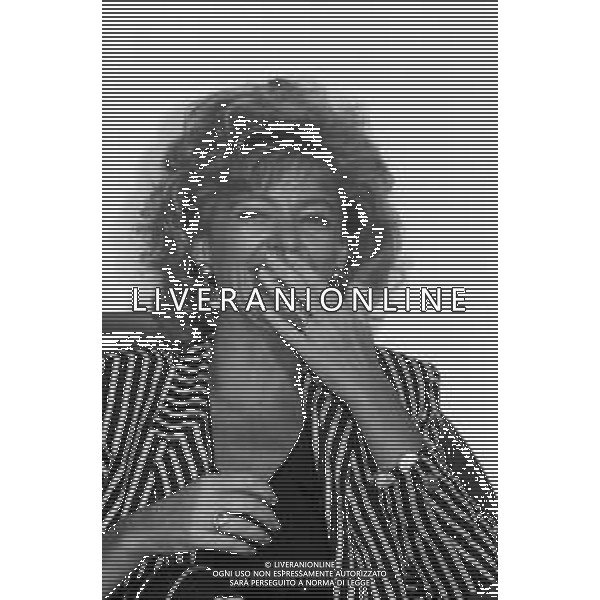 Neg- RETROSPETTIVA ENRICA BONACCORTI CONDUTTRICE TELEVISIVA NELLA FOTO A MILANO NELL\'ANNO 1988 AG ALDO LIVERANI SAS