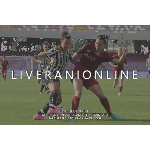 Stadio Arechi Salerno Finale Coppa Italia Femminile 2022-2023 Juventus-Roma In foto: Arianna Caruso contrasto con Lucia Di Guglielmo ©Andrea Rosito / AGENZIA ALDO LIVERANI SAS