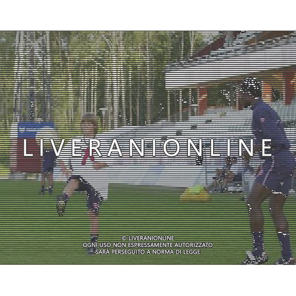 VANTAA (FINLANDIA) 25/07/2003 TERZO TURNO INTERTOTO 003ALLIANSSI-PERUGIA ALLENAMENTO NELLA FOTO: EDOARDO, IL FIGLIO DI COSMI SI RISCALDA ASSIEME AD OBODO* FOTO 1905/ROBERTO SETTONCE/ALDO LIVERANI S.A.S.