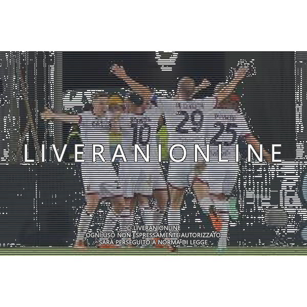 Bologna FC celebrates the victory during the Italian soccer Serie A match US Lecce vs Bologna FC on June 04, 2023 at Via del Mare Stadium in Lecce, Italy. Photo by Emmanuele Mastrodonato/ag. Aldo Liverani sas / AGENZIA ALDO LIVERANI SAS