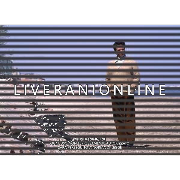 DIAP-Renato Pozzetto attore, regista, cantante italiano - Retrospettiva nella foto durante le riprese del film \'Burro\' di Jose\' Maria Sanchez nel 1989 © ARCHIVIO / AGENZIA ALDO LIVERANI SAS
