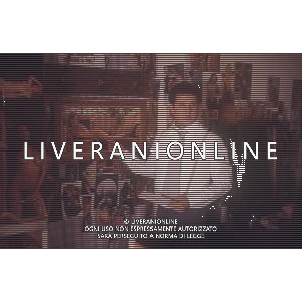 DIAP-RETROSPETIVA RENATO POZZETTO ATTORE E CANTANTE NELLA FOTO RENATO POZZETTO SUL SET DEL FILM“LUNA DI MIELE IN TRE“ AG ALDO LIVERANI SAS
