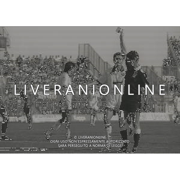 03-10-1993 PIACENZA-CAMPIONATO DI CALCIO SERIE A PIACENZA-CAGLIARI 1-1 NELLA FOTO L\'ARBITRO GIUSEPPE ROSICA E ALDO FIRICANO AG ALDO LIVERANI SAS