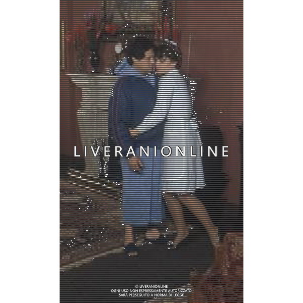 Dia- RETROSPETTIVA RENATO POZZETTO ATTORE NELLA FOTO CON MARILDA DONA\' NEL FILM “LA CASA STREGATA“ DIRETTO DA BRUNO CORBUCCI NELL\'ANNO 1982 AG ALDO LIVERANI SAS