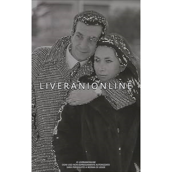 NEG-RETROSPETTIVA LUIGI VANNUCCHI ATTORE NELLA FOTO LUIGI VANNUCCHI A ROMA NELL\'ANNO 1968 CON LA MOGLIE FRANCA CUOGHI FOTO PASCUTTINI-AG ALDO LIVERANI SAS 