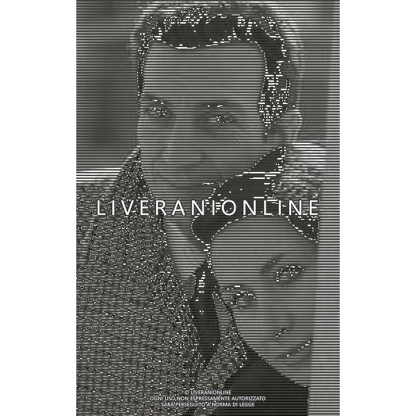 NEG-RETROSPETTIVA LUIGI VANNUCCHI ATTORE NELLA FOTO LUIGI VANNUCCHI A ROMA NELL\'ANNO 1968 CON LA MOGLIE FRANCA CUOGHI FOTO PASCUTTINI-AG ALDO LIVERANI SAS 